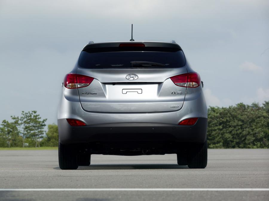  Hyundai ix35 2010 года  (фото 47 из 114)